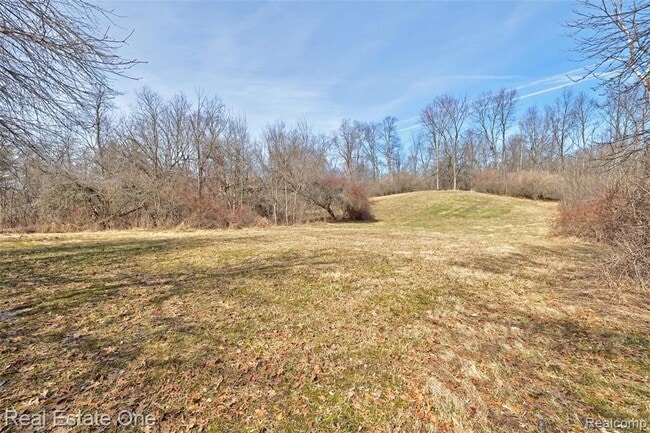 Building Photo - 5307 Metamora Rd