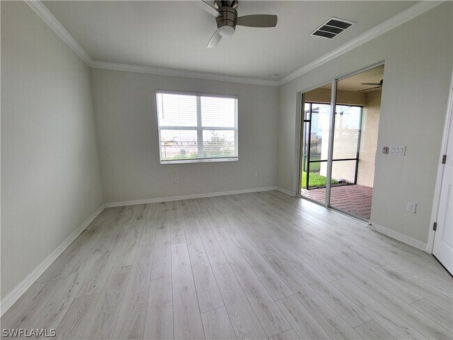 Building Photo - 1750 Alameda Dr