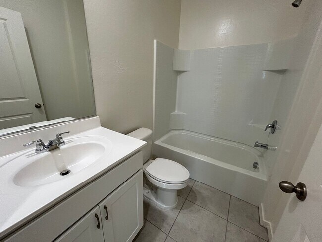 Building Photo - 4 BR, 3 bath, Beautiful Maricopa home in p...