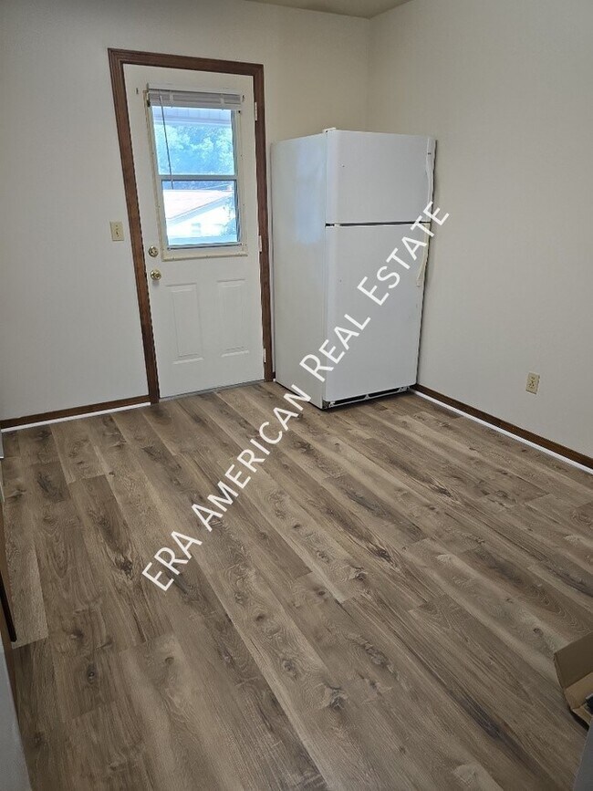 Building Photo - 204 Davenport Rd