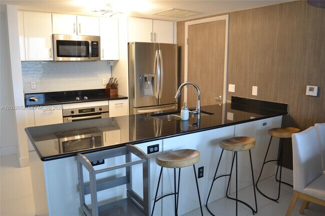 Building Photo - 50 Biscayne Blvd
