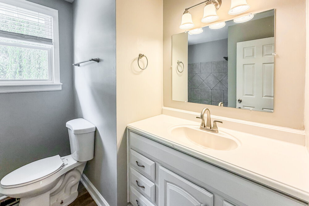 Building Photo - 4983 Karen Ray Dr