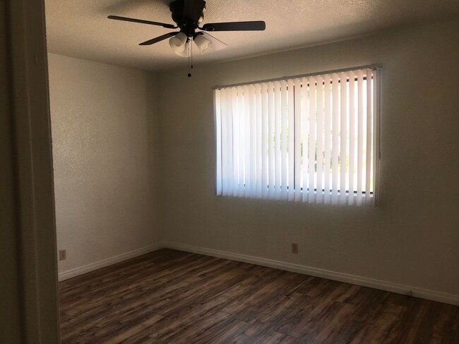 Building Photo - Coming Soon 3 Bedroom 2 Bath Contact Prope...