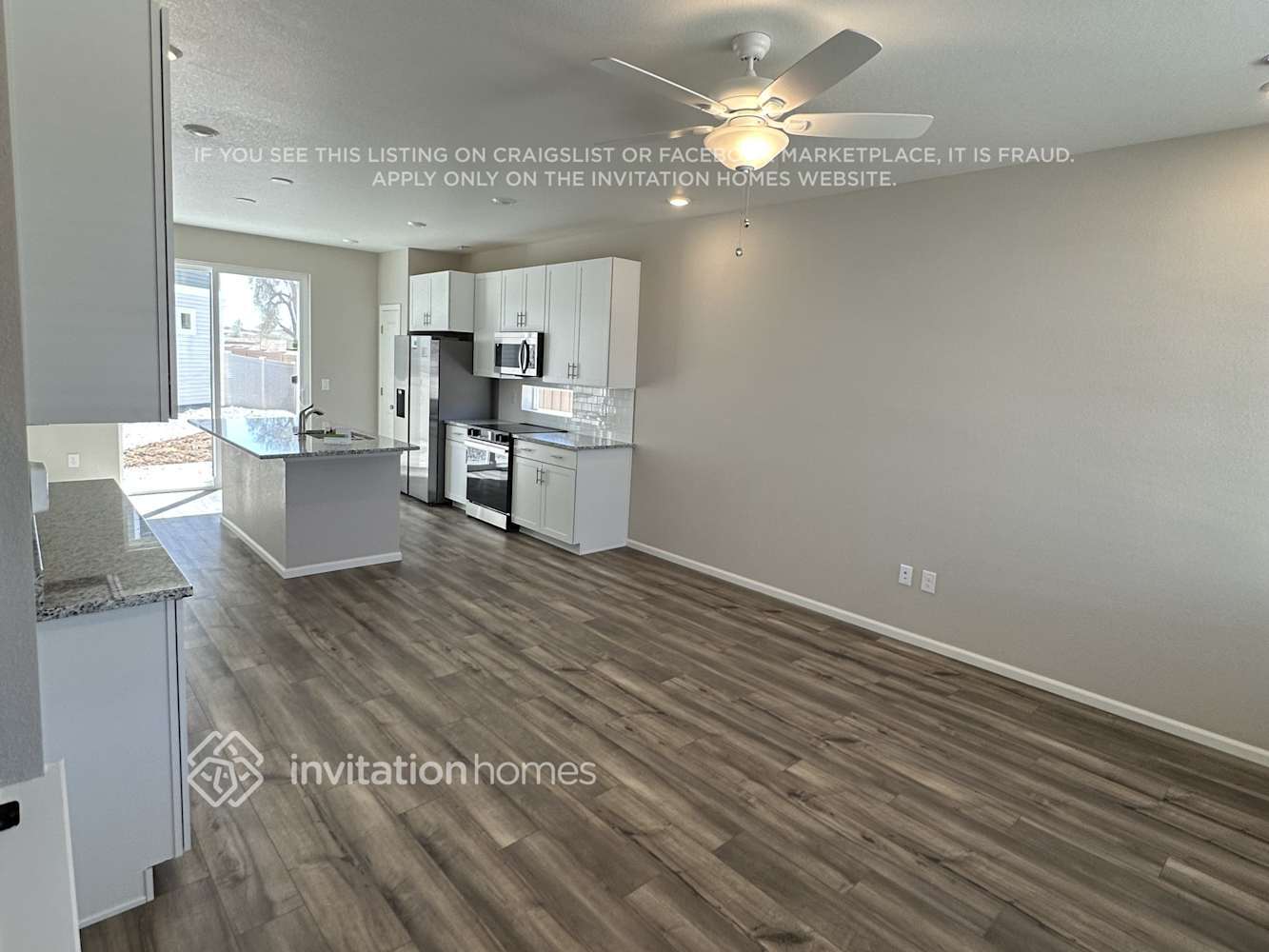 Building Photo - 3341 Streamwood Dr