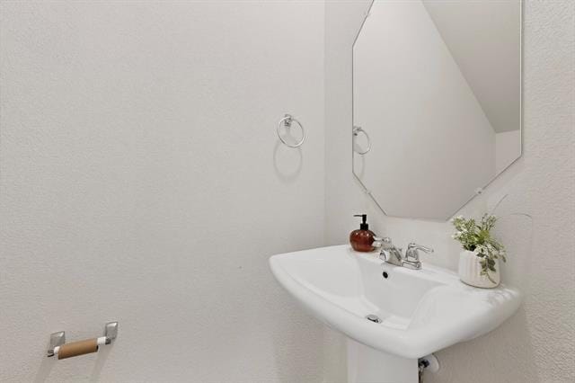 Building Photo - 6113 Holly Spg Rd