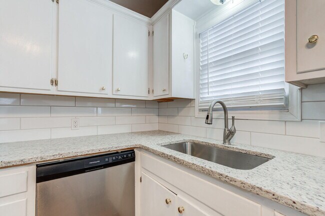 Building Photo - 2701 36th St