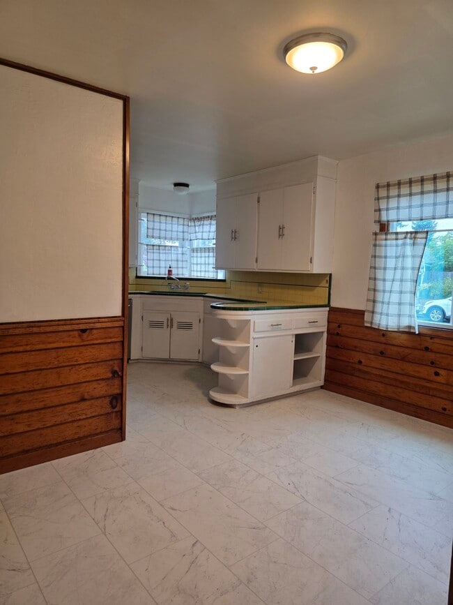 Building Photo - 3254 Magowan Dr