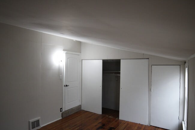Building Photo - 807 W Wilkes Barre St