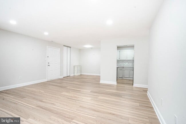 Building Photo - 4617A Aberdeen Dr