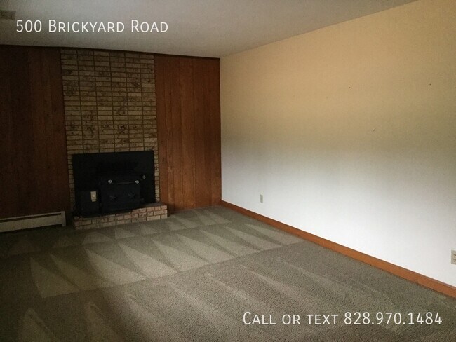 Building Photo - 500 Brickyard Rd
