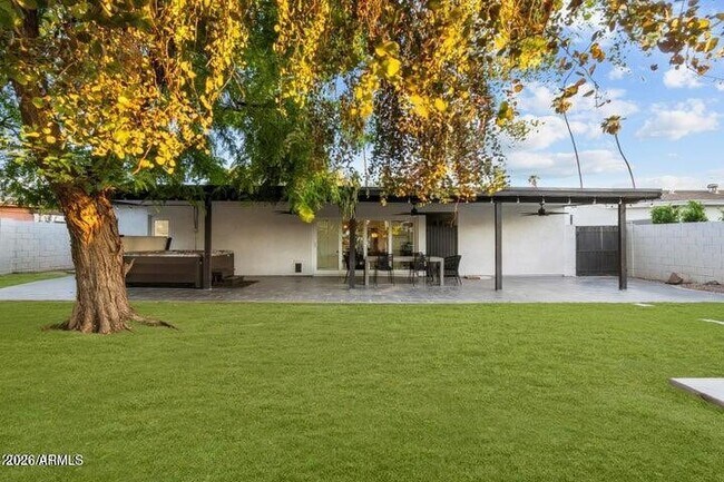 Building Photo - 3938 E Cheery Lynn Rd