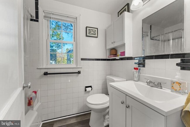 Building Photo - 5302 Baltimore Ave