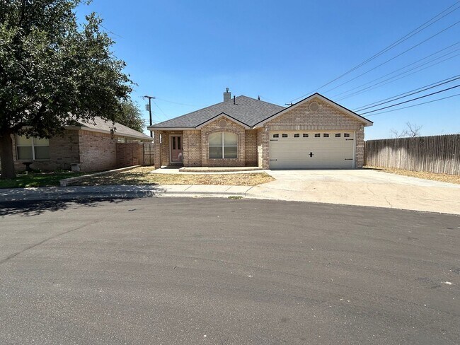 Building Photo - 5425 Veranda Ct