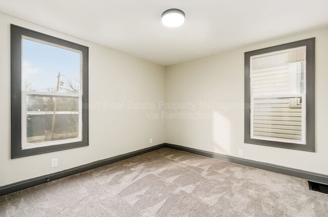 Building Photo - 1215 Sullivant Ave