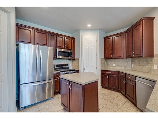 Building Photo - 13925 Fallsprings Way