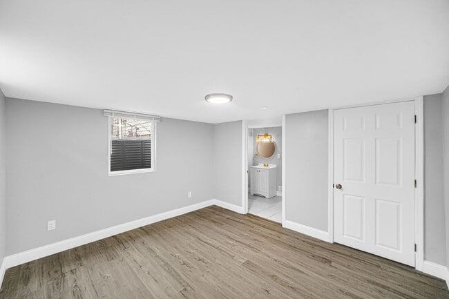 Building Photo - Beautifully Updated 4 beds/2baths