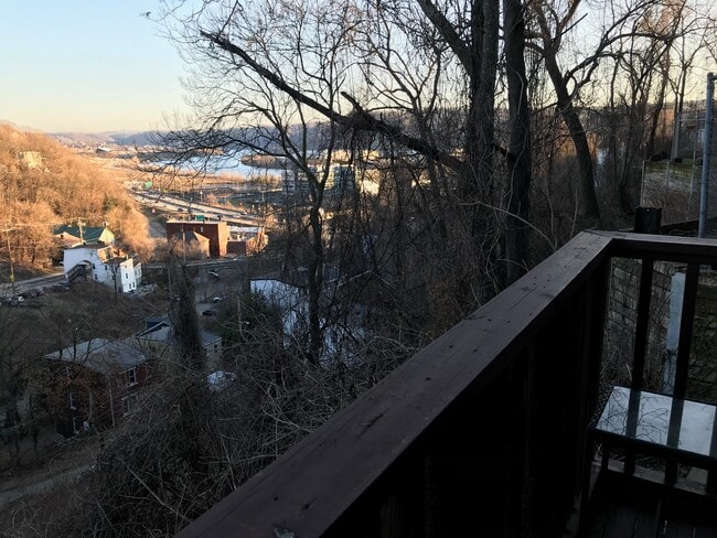 Building Photo - 3243 Niagara Square