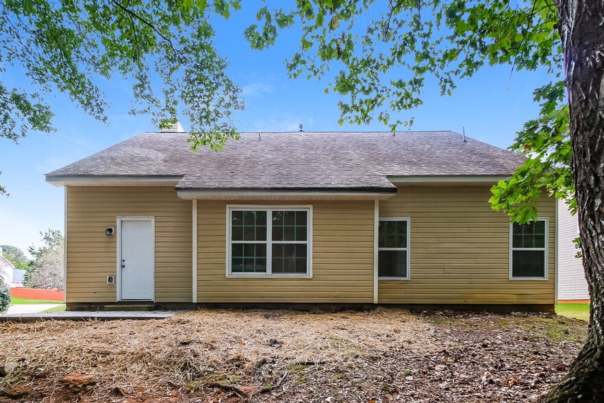 Building Photo - 230 Cinnamon Oak Cir