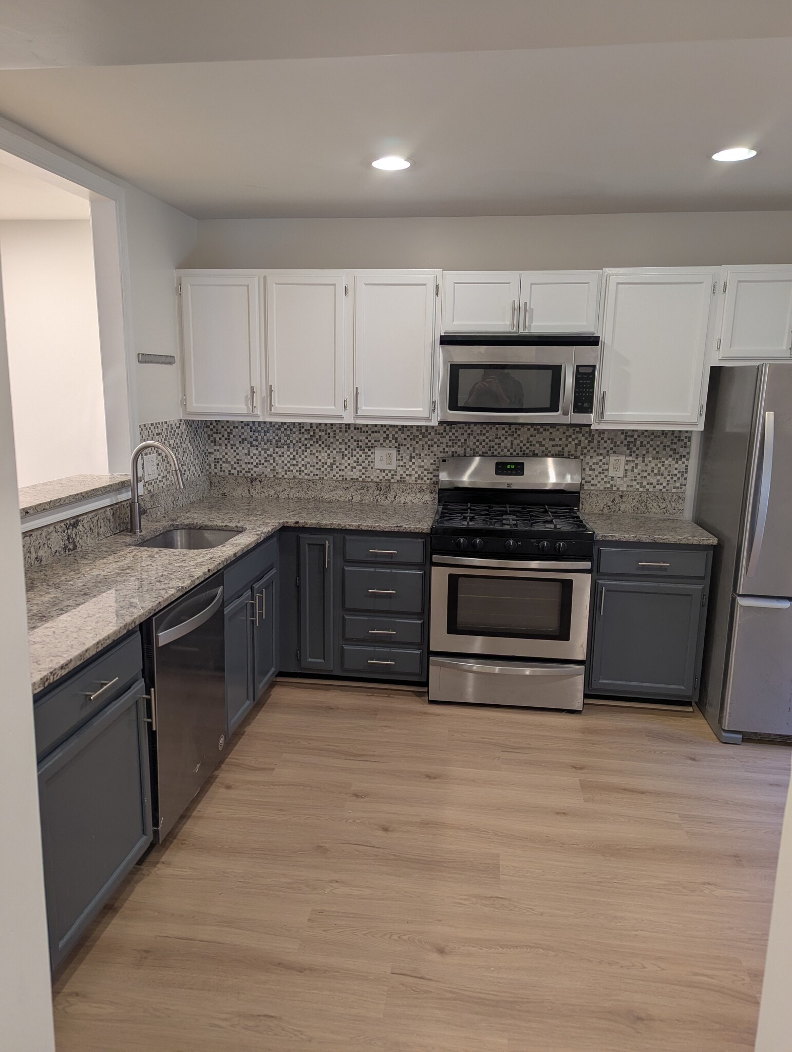 Building Photo - 28 Windbrooke Cir