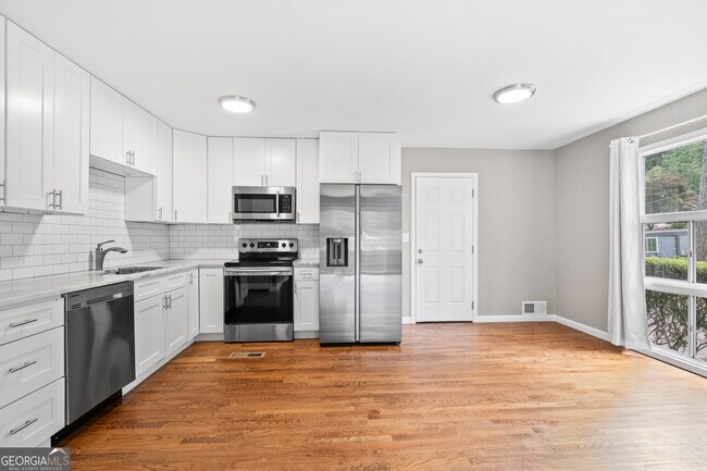Building Photo - 2179 Beech Valley Dr