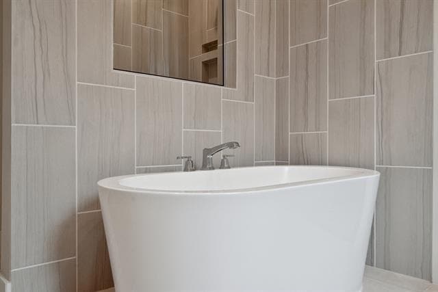 Building Photo - 453 Arcane St