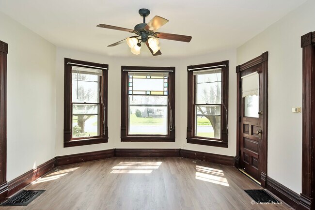 Building Photo - 11120 S Church St