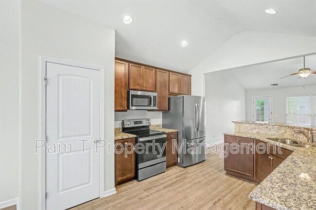 Building Photo - 20 Swallow Tail Cir