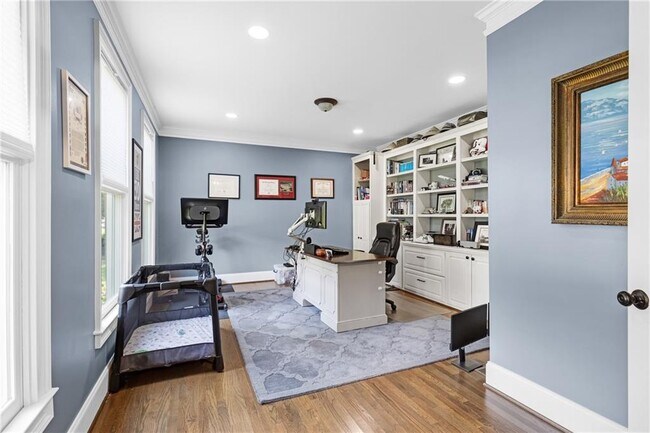 Building Photo - 4332 Cove Way Dr NE