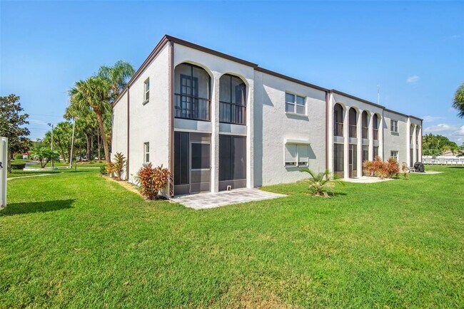 Building Photo - 7701 Starkey Rd