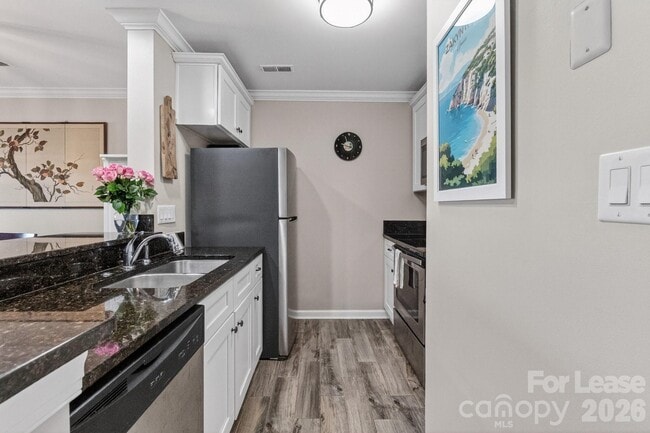 Building Photo - 18695 Vineyard Point Ln