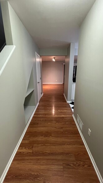 Building Photo - 6076 Georges Park Dr