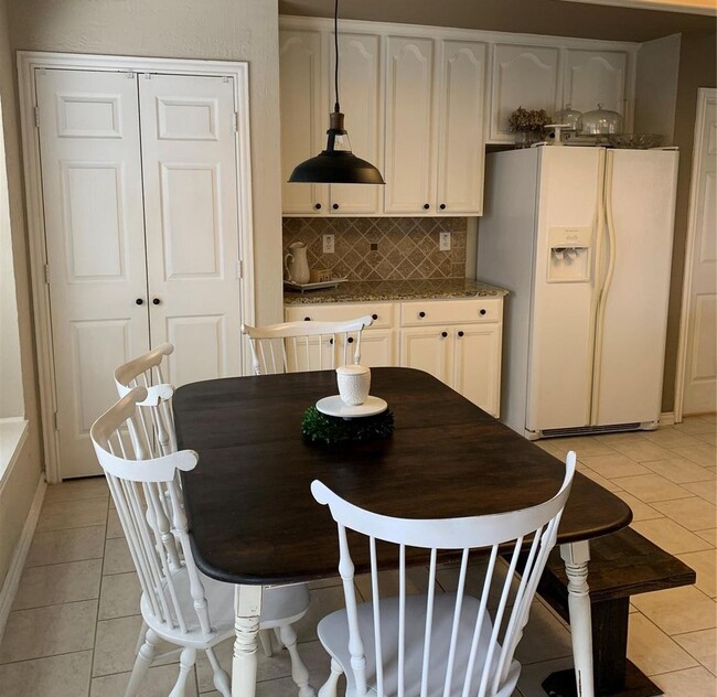 Building Photo - 3 Bedroom - 2 Bathroom House in Flower Mound