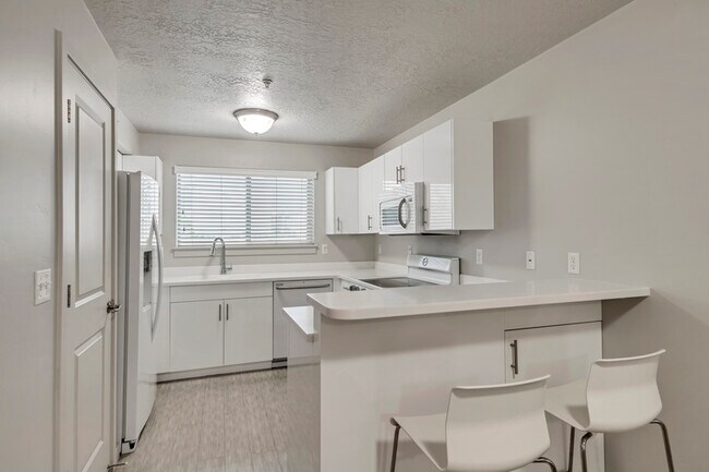 Building Photo - 1081 W 993 N