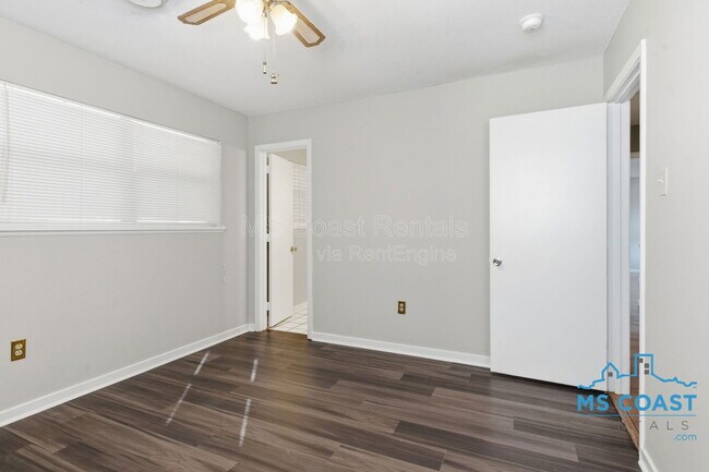 Building Photo - 339 Hilton Ave