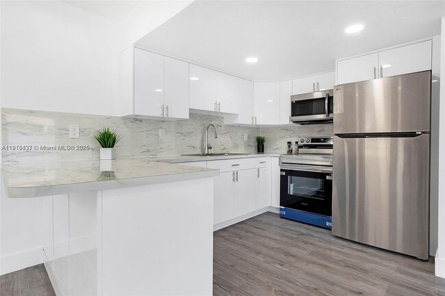 Building Photo - 4647 NW 15th Ct