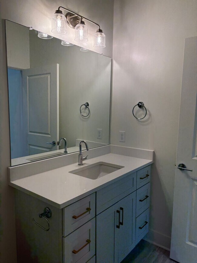 Building Photo - 231 Ribbon Ln