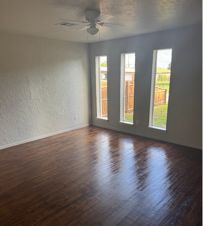 Building Photo - 309 NW 90th St