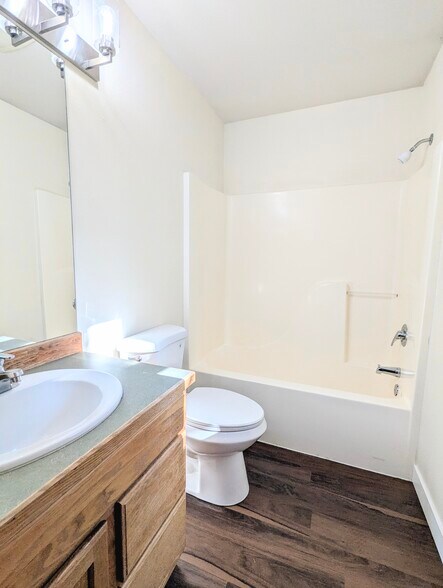 Building Photo - 4137 23rd Ave SW