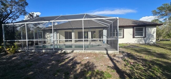 Building Photo - 5329 Kasper St