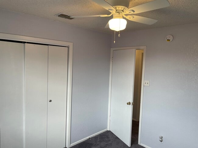 Building Photo - 1423 Agave Dr