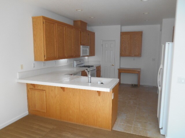 Building Photo - 371 Breeden St