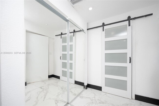 Building Photo - 2920 SW 69th Pl