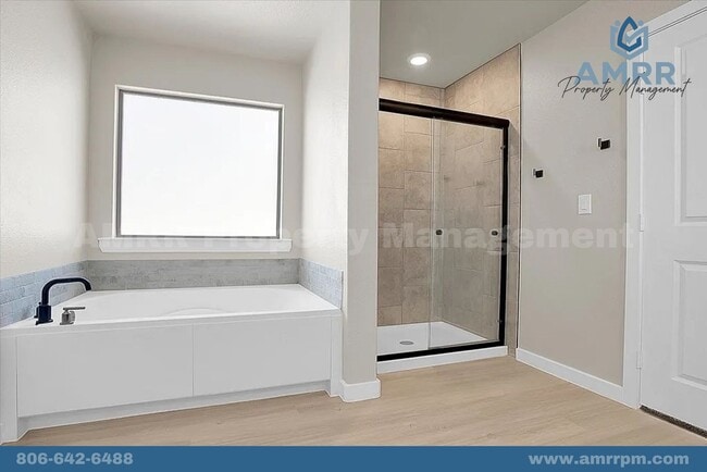 Building Photo - Spacious 3-Bedroom Home – Your Perfect Fam...