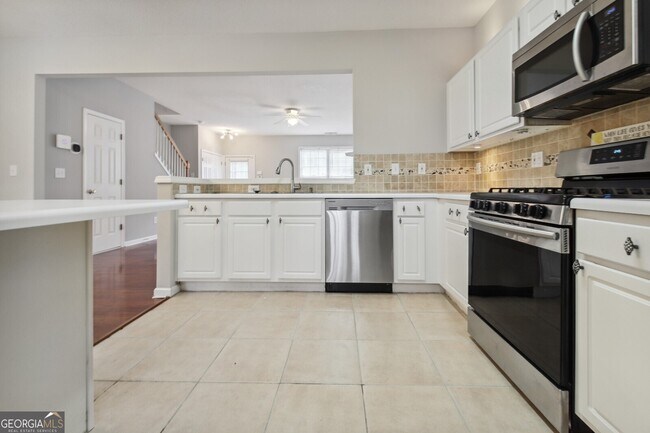 Building Photo - 4084 Howell Park Rd