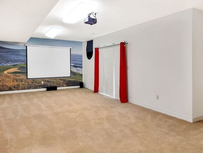 Building Photo - Single Family Home with 2 Car Garage Deck ...