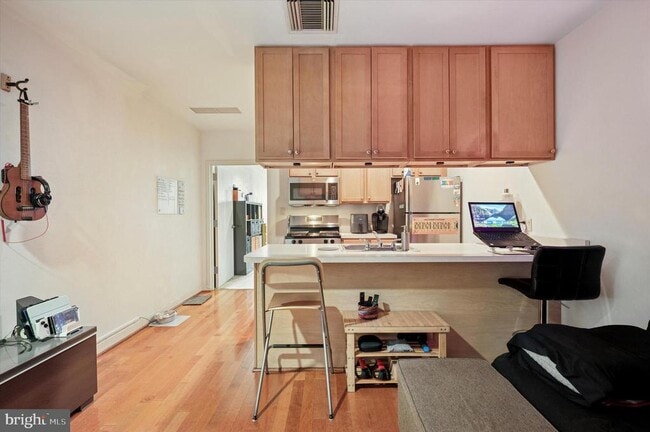 Building Photo - 1100 Vine St