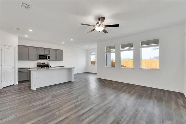 Building Photo - 524 Ranchito Pass