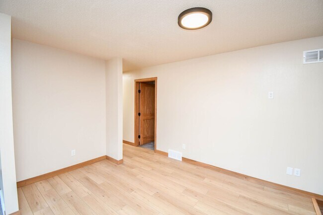 Building Photo - 602 E 57th St
