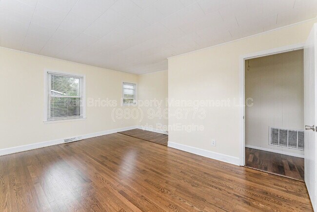 Building Photo - 14013 Eastfield Rd