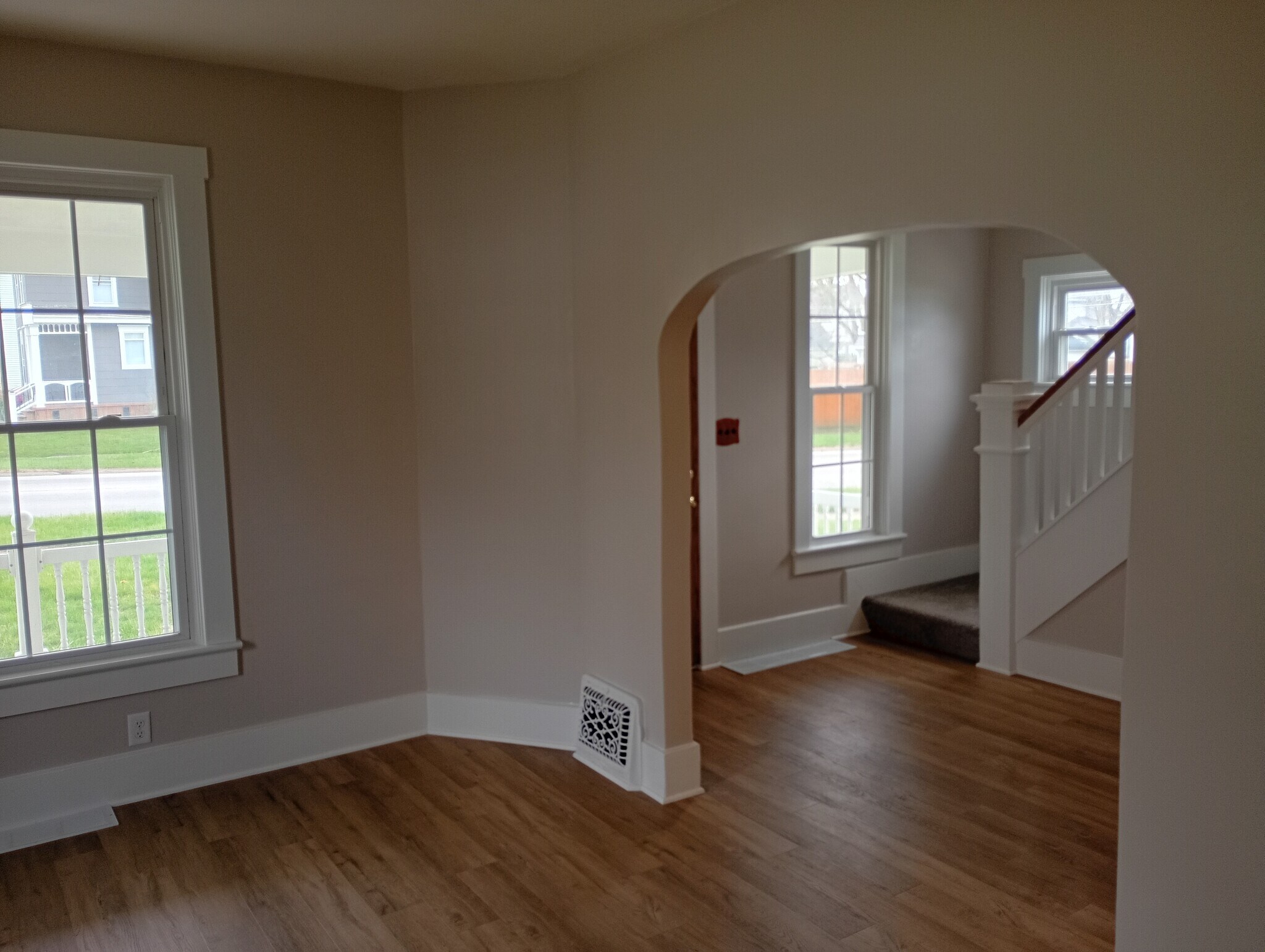 Building Photo - 501 W Main St